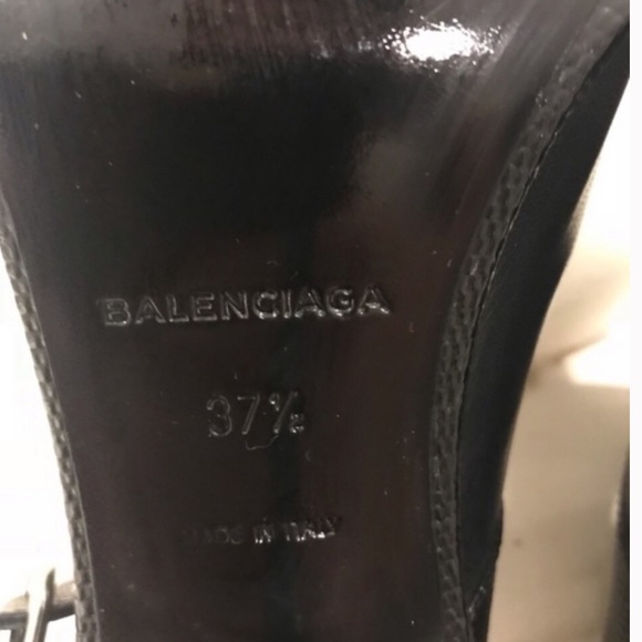 Balenciaga Embossed Glove Sandals - Picture 6 of 8